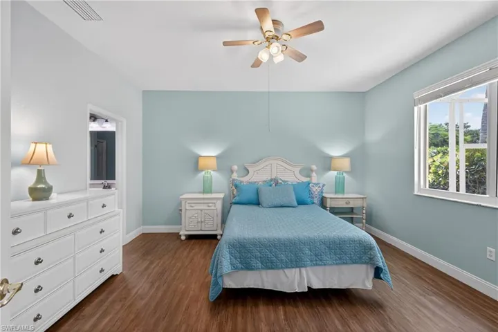 14214  Manchester  DR, Naples, FL 34114