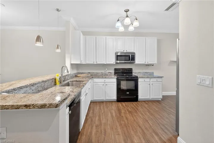 14214  Manchester  DR, Naples, FL 34114