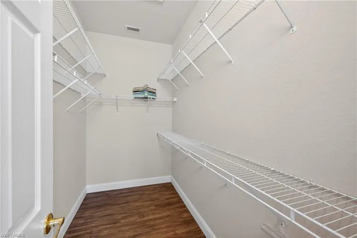 14214  Manchester  DR, Naples, FL 34114