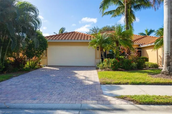 14214  Manchester  DR, Naples, FL 34114