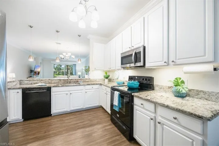 14214  Manchester  DR, Naples, FL 34114