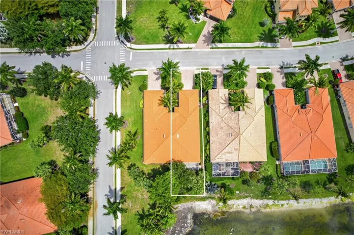 14214  Manchester  DR, Naples, FL 34114