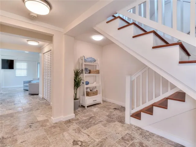 1511  Angel  DR, Sanibel, FL 33957