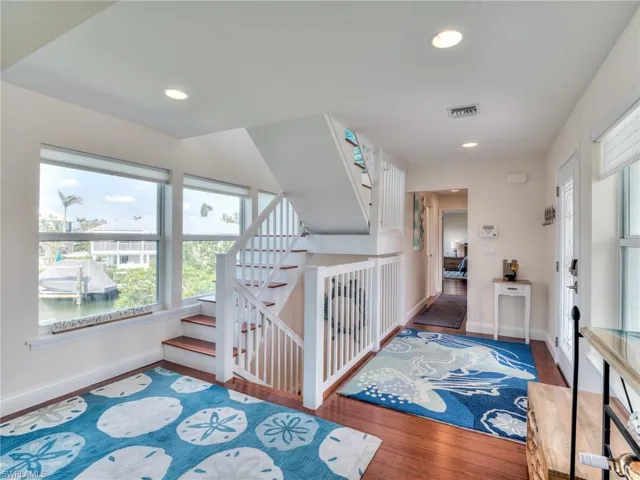 1511  Angel  DR, Sanibel, FL 33957
