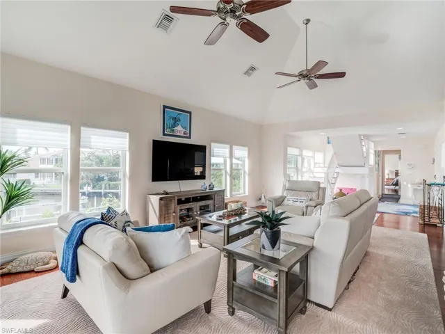 1511  Angel  DR, Sanibel, FL 33957