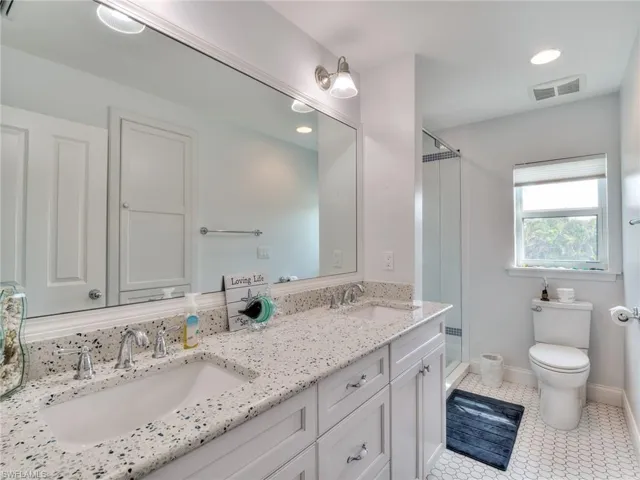 1511  Angel  DR, Sanibel, FL 33957