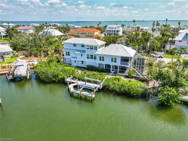 1511  Angel  DR, Sanibel, FL 33957