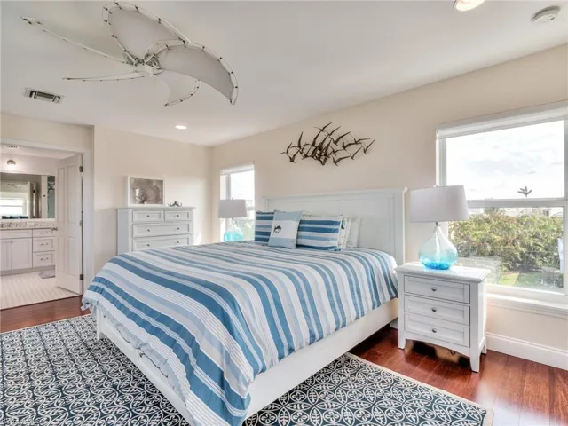 1511  Angel  DR, Sanibel, FL 33957