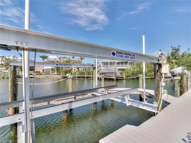1511  Angel  DR, Sanibel, FL 33957