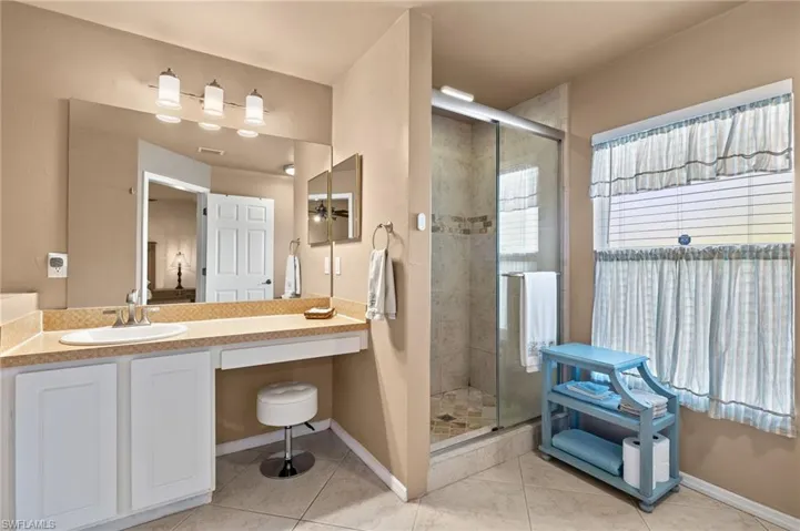 3102  Fiona  CT, Lehigh Acres, FL 33976