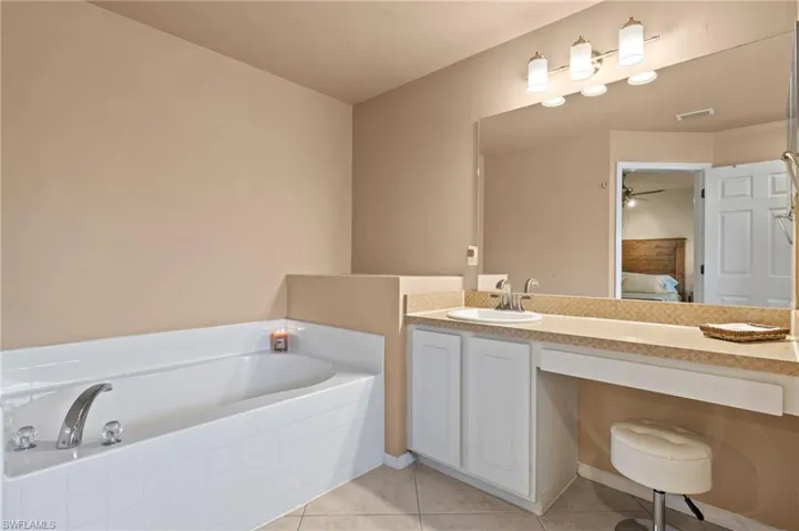 3102  Fiona  CT, Lehigh Acres, FL 33976