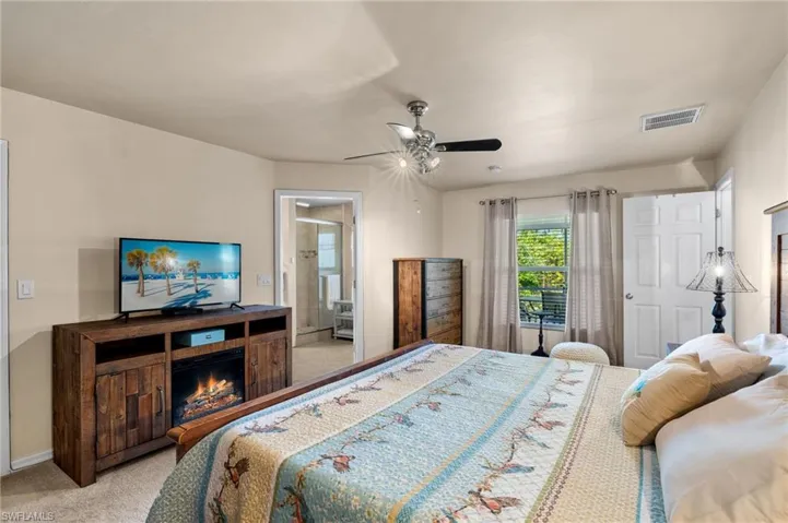 3102  Fiona  CT, Lehigh Acres, FL 33976