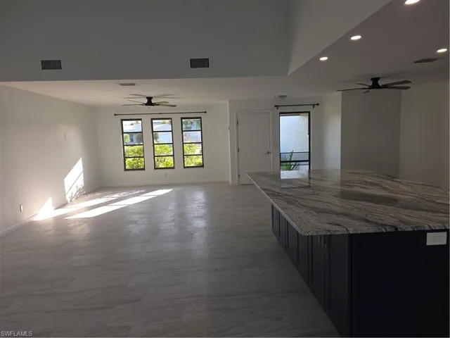 1922 Se 26th Ter, Cape Coral, Florida 33904