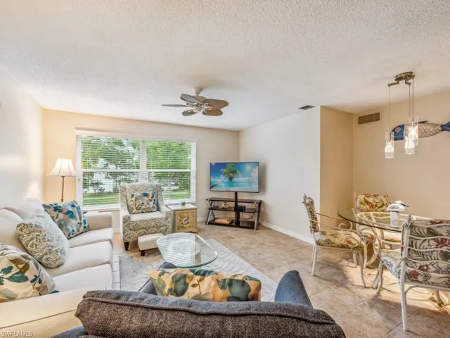 578  Broad S AVE, Naples, FL 34102