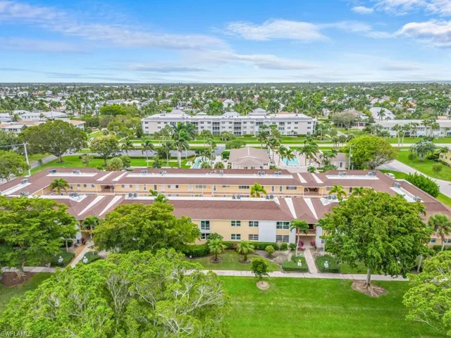 578  Broad S AVE, Naples, FL 34102