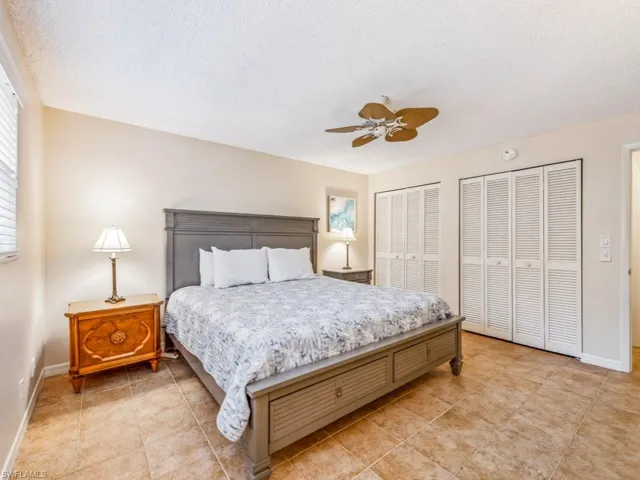 578  Broad S AVE, Naples, FL 34102