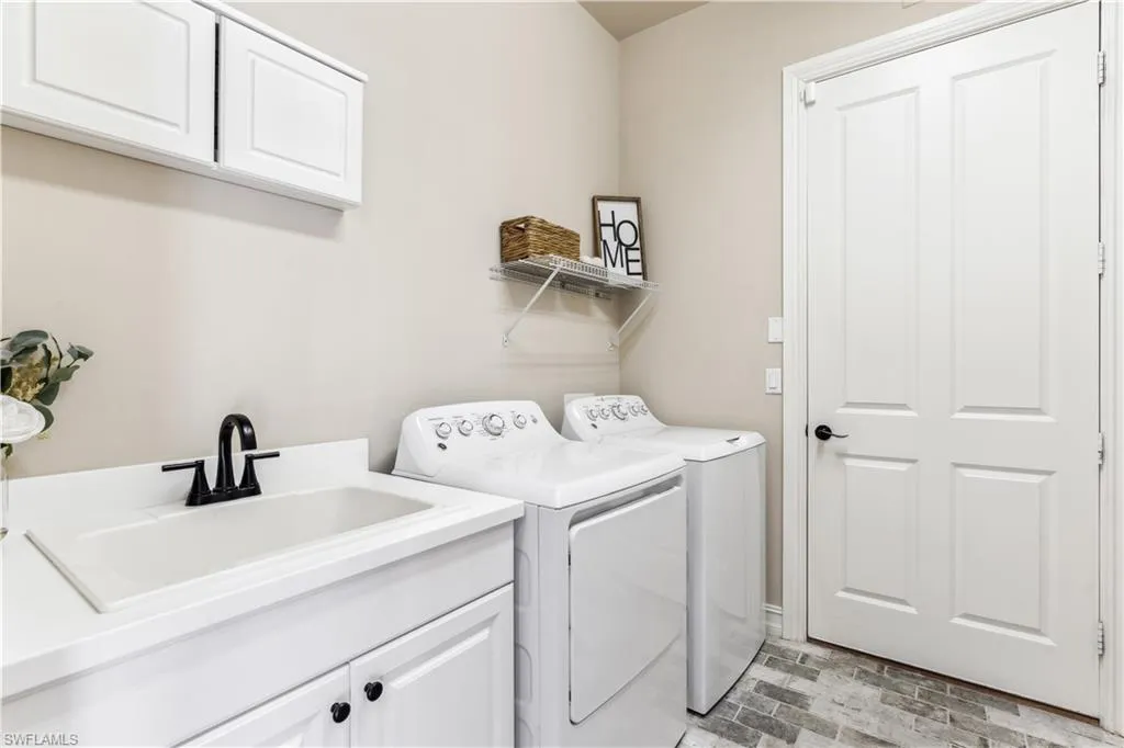 7821 Ashton RD, Naples, FL 34113,224088638