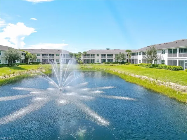 6940  Avalon  CIR, Naples, FL 34112