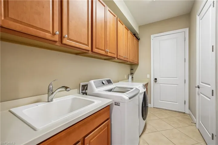 10100 Belcrest Blvd, Fort Myers, Florida 33913