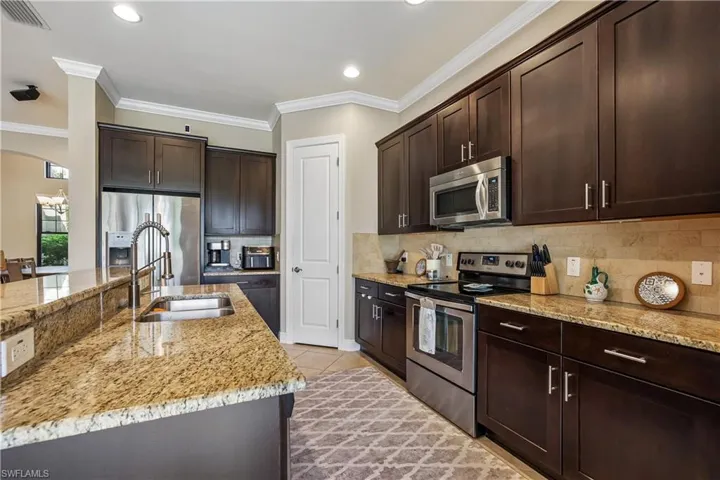 10100 Belcrest Blvd, Fort Myers, Florida 33913