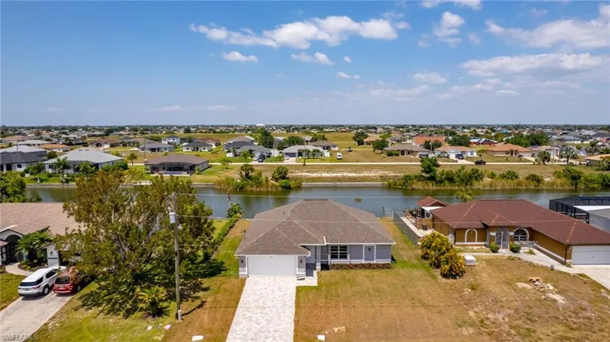 1015 Nw 8th Ter, Cape Coral Fl 33993