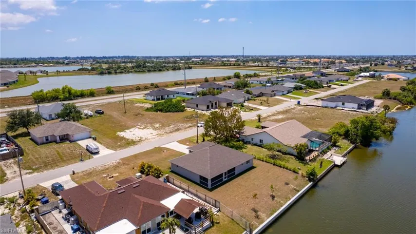 1015 Nw 8th Ter, Cape Coral Fl 33993