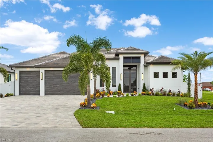 This DIVINE, BRIGHT & SPACIOUS 2,606 sq ft floor plan features 48 x 48 SPANISH PORCELAIN TILES throughout 4 BEDS plus DEN & 4.5 BATHS.