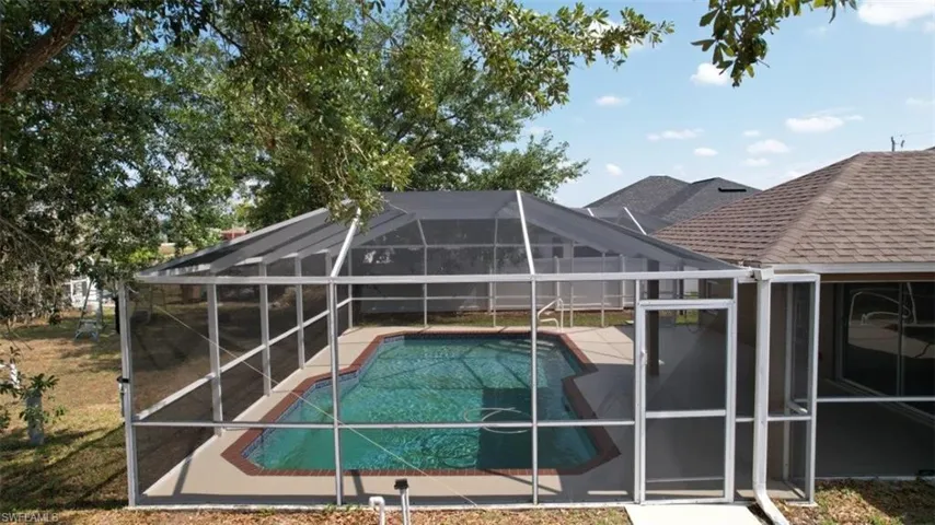 1322 NE 20th  PL, Cape Coral, FL 33909