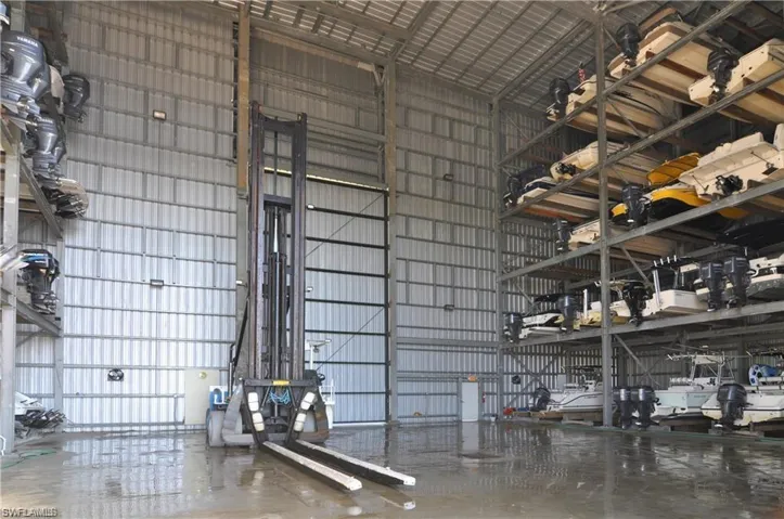 Fully Enclosed Boat Storage