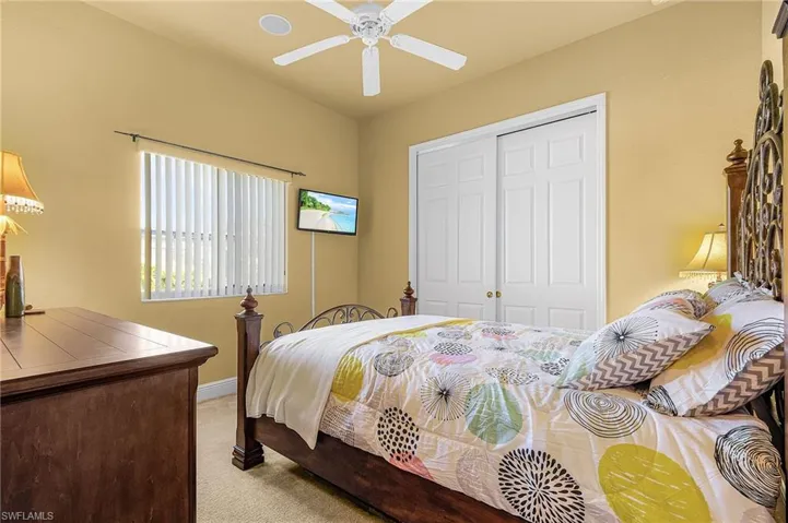 Guest Bedroom #1 Queen size bed