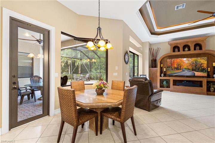 Main House Breakfast Nook