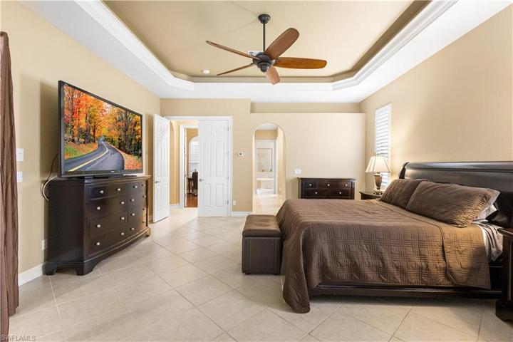 Main House Primary Bedroom