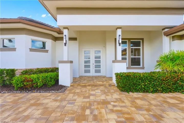 14362 Charthouse Cir, Naples, Florida 34114