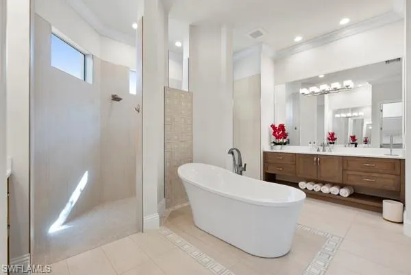 14362 Charthouse Cir, Naples, Florida 34114