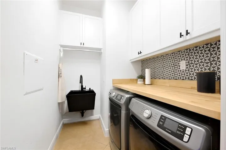 21750 Arenga Ln, Estero, Florida 33928