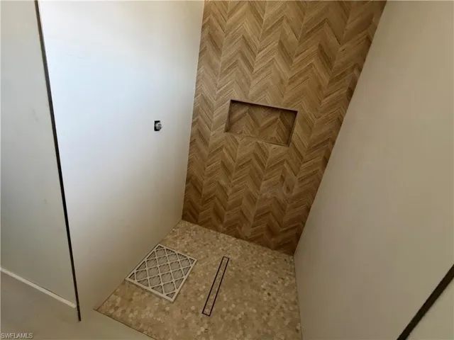 3821 NW 22nd  TER, Cape Coral, FL 33993