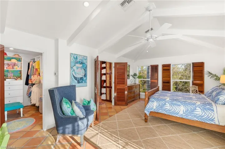 Primary Bedroom/Closet