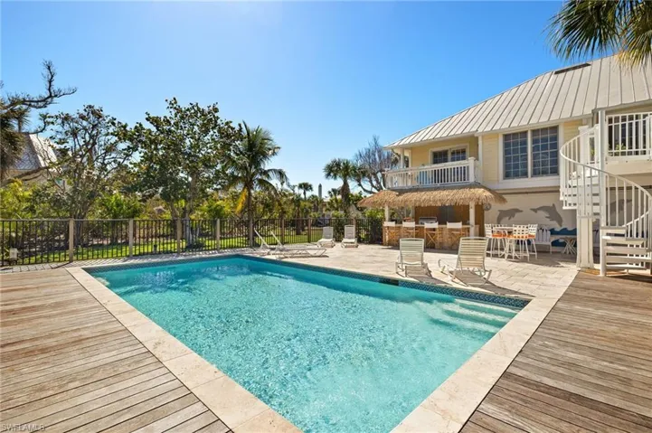 Heated Saltwater Pool