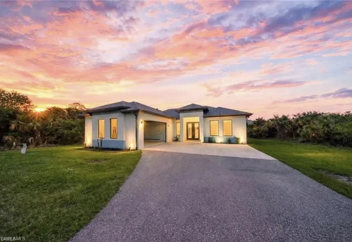 808 37th Ave Nw, Naples, Florida 34120