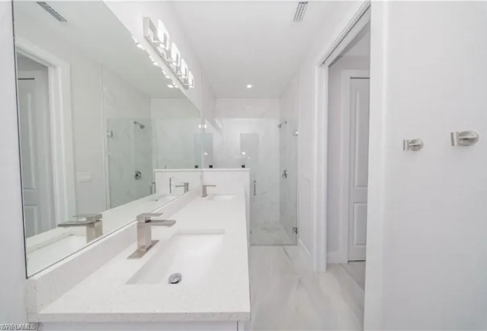 808 37th Ave Nw, Naples, Florida 34120