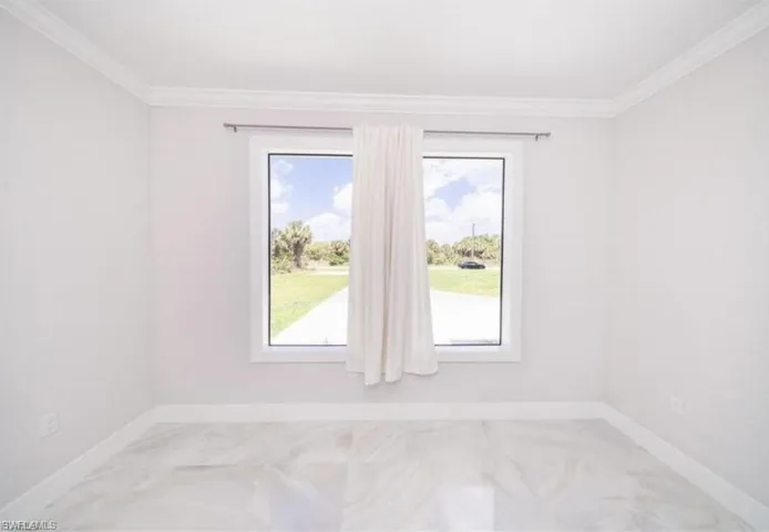 808 37th Ave Nw, Naples, Florida 34120