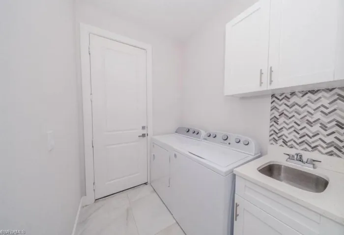 808 37th Ave Nw, Naples, Florida 34120