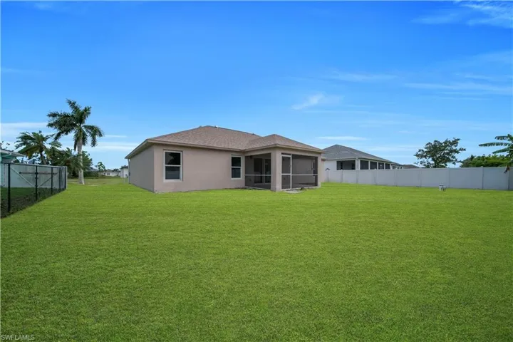 2007 Nw 21st St, Cape Coral, Florida 33993