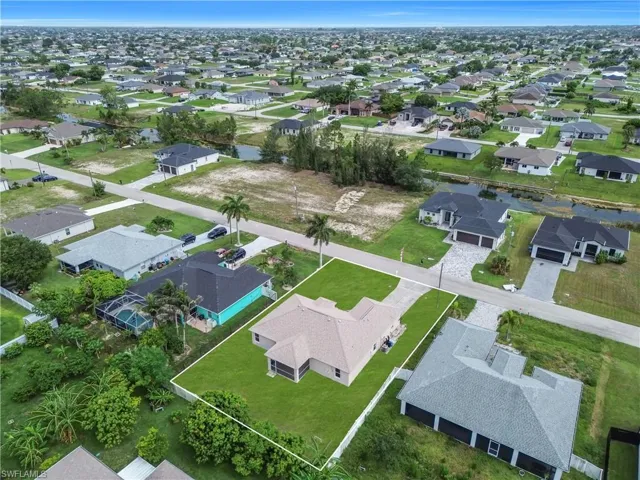 2007 Nw 21st St, Cape Coral, Florida 33993