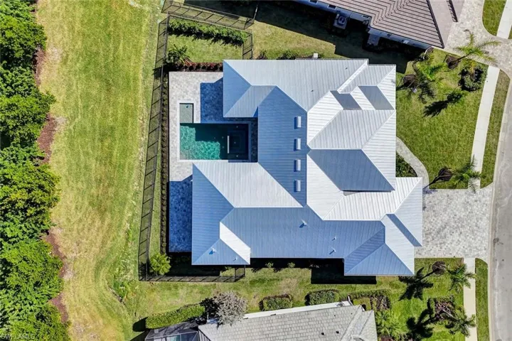 Aerial view of property and surrounding area