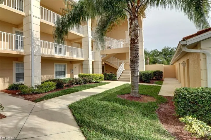 26630 Rosewood Pointe Dr 306, Bonita Springs, Florida 34135