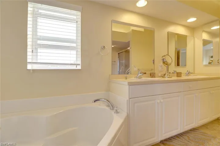 26630 Rosewood Pointe Dr 306, Bonita Springs, Florida 34135