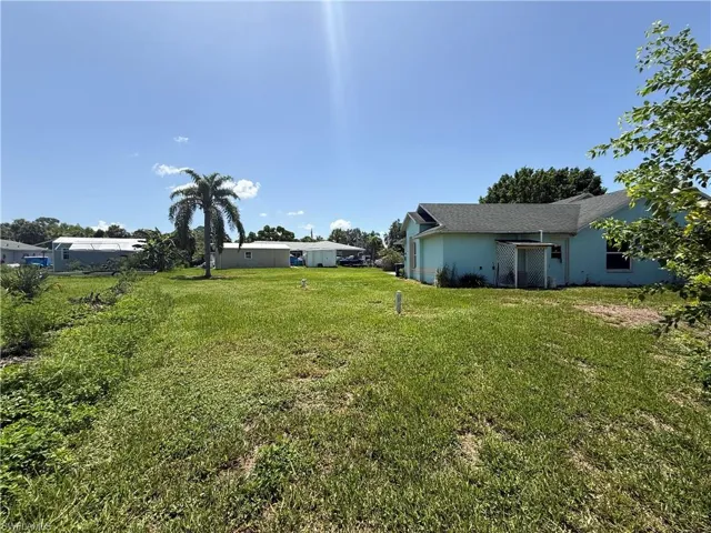 2401 Fisher Ct, Lehigh Acres, Florida 33936