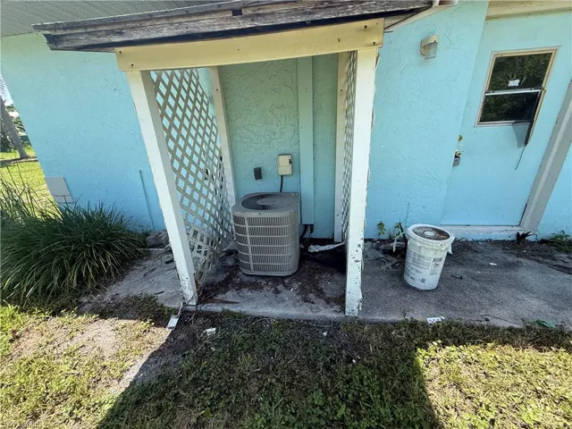 2401 Fisher Ct, Lehigh Acres, Florida 33936