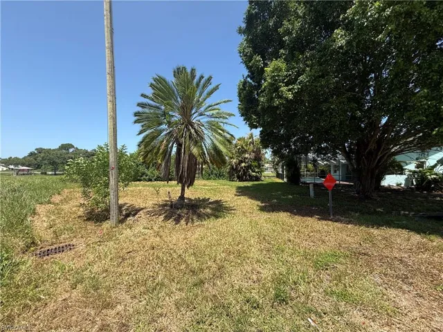 2401 Fisher Ct, Lehigh Acres, Florida 33936